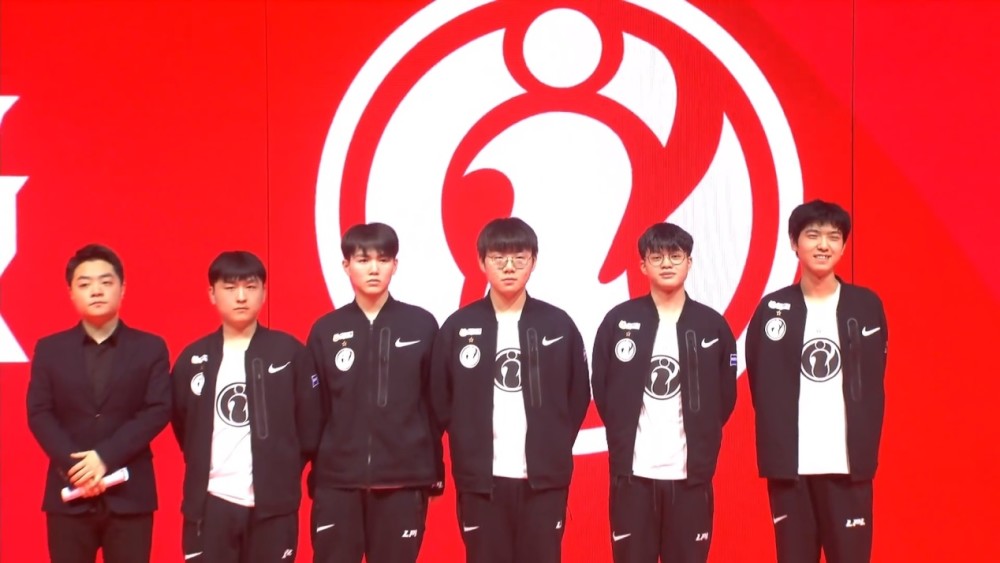 巴黎对阵拜 巴黎对阵拜