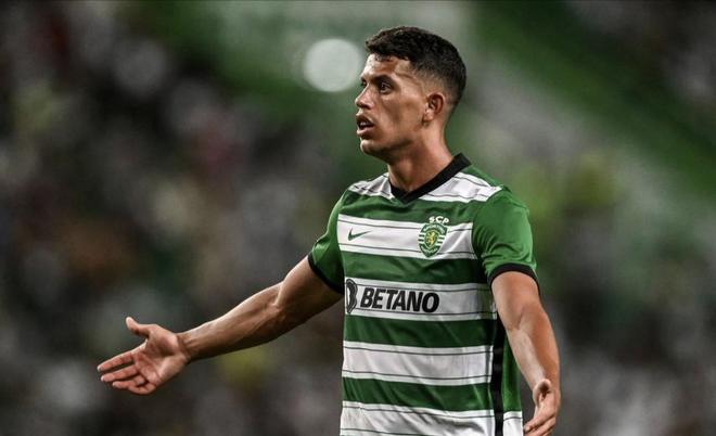 着一位门将 着一位门将