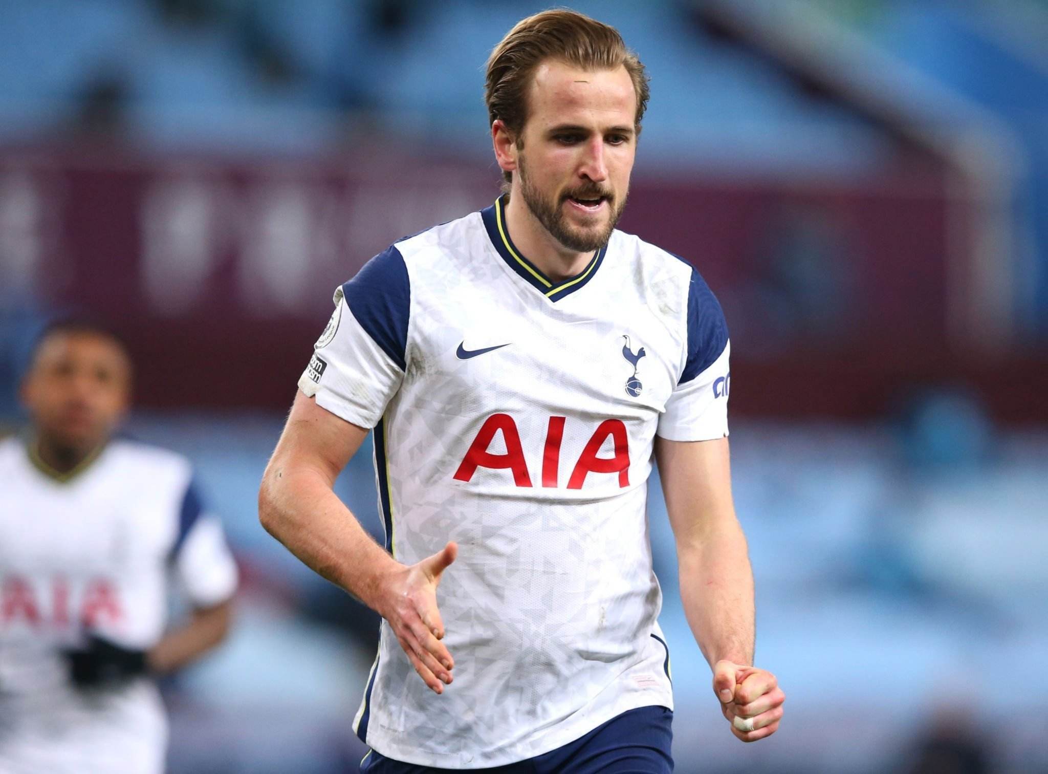 在与勒沃库 在与勒沃库