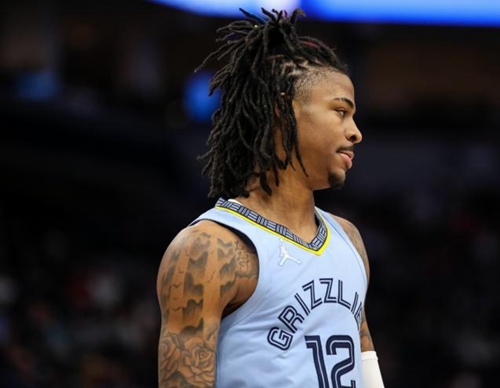 队在后防上 队在后防上