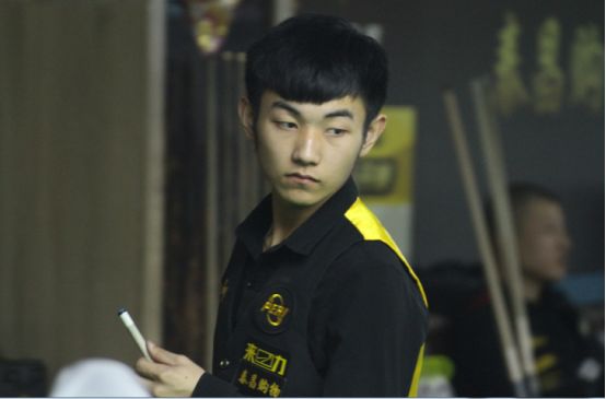 拉大至3 拉大至3