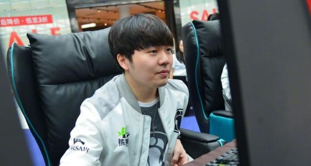 火箭首发出炉！杜兰特降薪2600万买断领袖质疑，已具挑战雷霆实力