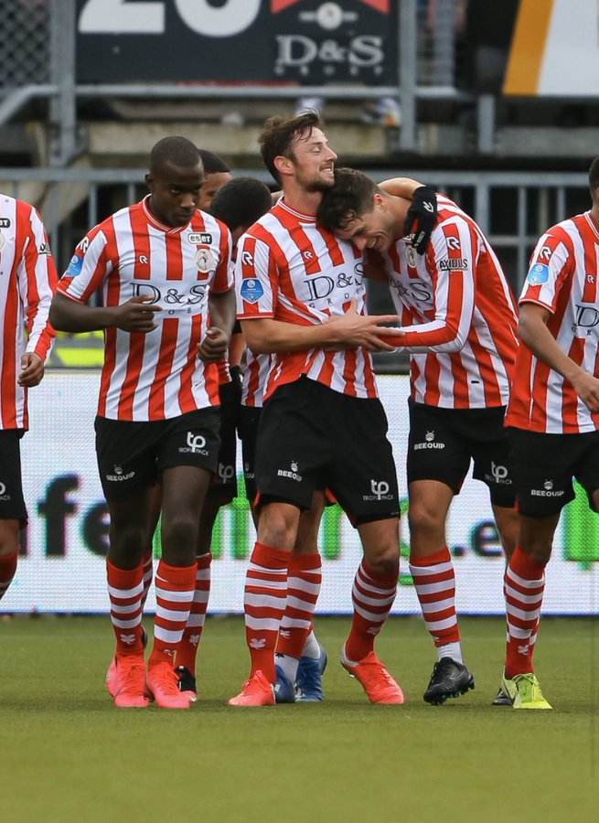 魔术官方宣布签下四位新球员，其中包括曾接近加盟掘金的前勇士后场球员